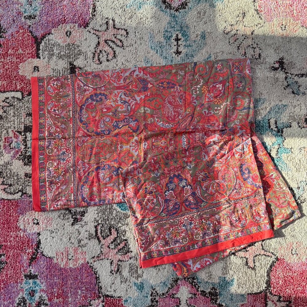 Ralph Lauren Queen Size Galahad Paisley Sateen Pillow Cases (2)